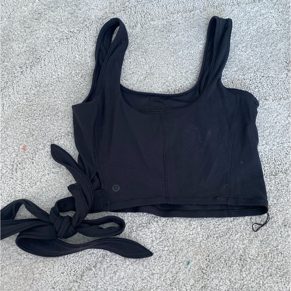 Lululemon workout tank - Picture 1 of 2